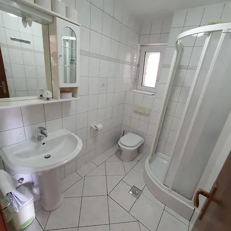 Loncar Apartment