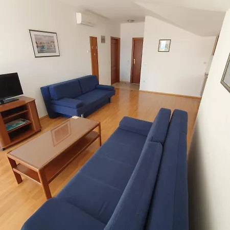 Apartment Loncar