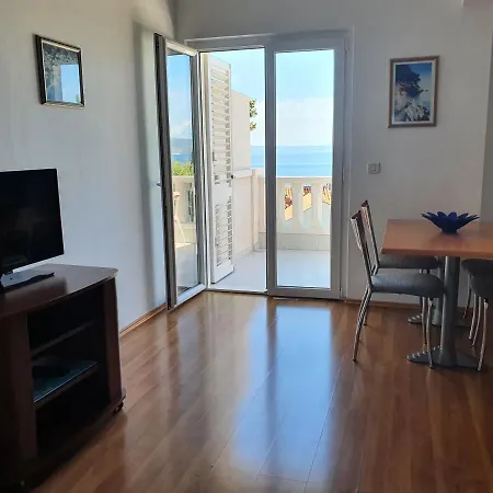 Loncar Apartment