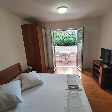 Loncar Apartment Brela